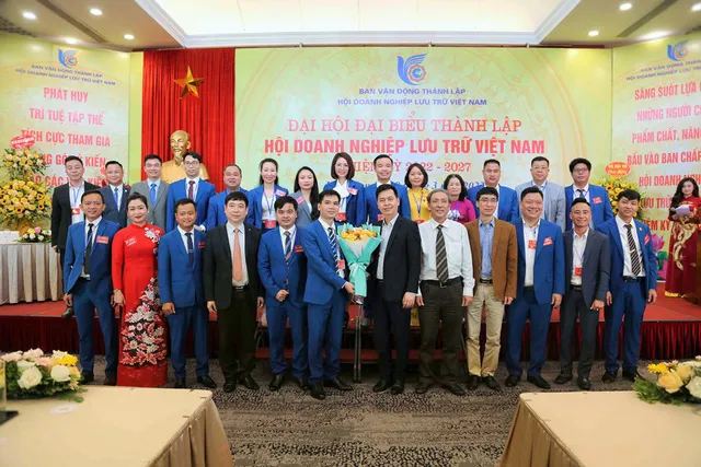 Sản phẩm tong_giam_doc_cong_ty_co_phan_luu_tru_viet_nam_le_thi_ha_trung_cu_pho_chu_tich_hoi_doanh_nghiep_luu_tru_viet_nam_khoa_i_nhiem_ky_2022_2027._677sm5P9 — Công Ty Cổ Phần Lưu Trữ Việt Nam — MST 0104982992