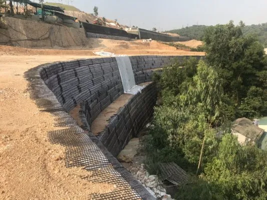 Sản phẩm z1132266050679_8150981837afeebc9be95acf790586a4 533x400 — Công Ty Cổ Phần Sản Xuất Đầu Tư Xây Dựng Hưng Việt — MST 0105002406