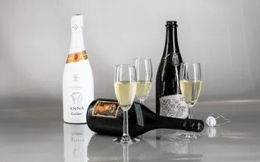 Sản phẩm champagne la gi 375x234 — Công Ty Cổ Phần Poliva — MST 0105015035