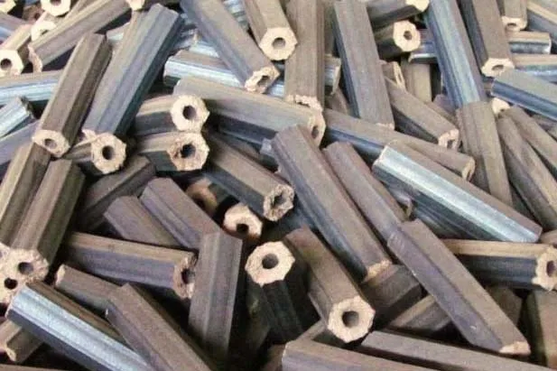 Sản phẩm wood briquette 1 — Công Ty TNHH Kỹ Thuật Công Nghệ Huy Minh — MST 0105196920