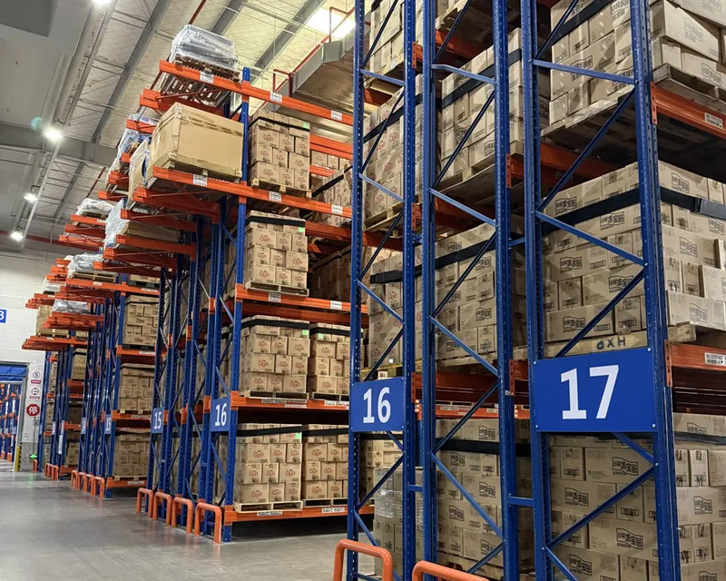 Sản phẩm double deep racking — Công Ty Cổ Phần Tập Đoàn Vinatech Việt Nam — MST 0105201793