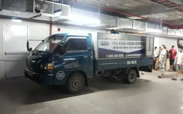 Sản phẩm z2250125433021_360beb47e3aebc4c5a45594653c2abf0 640x400 — Taxi Tải An Tâm - Công Ty TNHH TM Và Vận Tải Tân Khải Hoàn — MST 0105306299