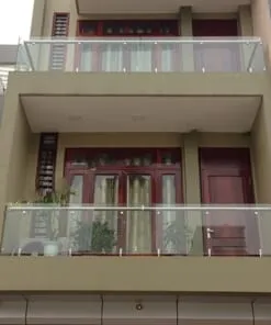 Sản phẩm Lan can ban cong kinh cuong dep 12 247x296 — Cầu Thang Giang Nhu - Công Ty TNHH Xây Dựng Và Thương Mại Giang Nhu — MST 0105364597