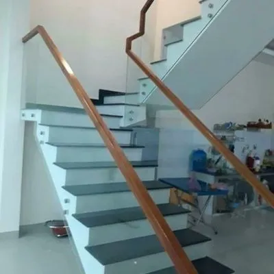 Sản phẩm cầu thang kính 33 400x400 — Cầu Thang Giang Nhu - Công Ty TNHH Xây Dựng Và Thương Mại Giang Nhu — MST 0105364597