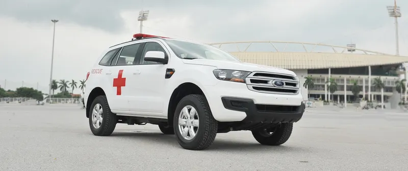 Sản phẩm xe cuu thuong ford everest cao cap — Công Ty TNHH AHCom Hà Nội — MST 0105482960