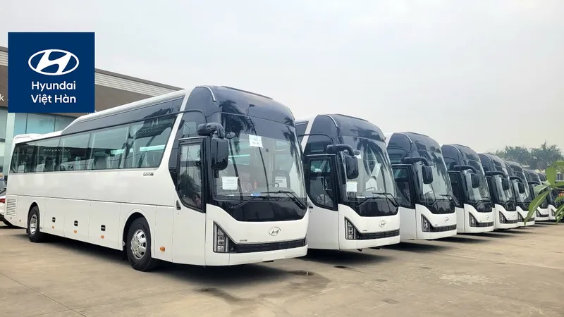 Sản phẩm xe khach 47 cho hyundai exito — Công Ty TNHH Thương Mại Ô Tô Việt Hàn — MST 0105567332