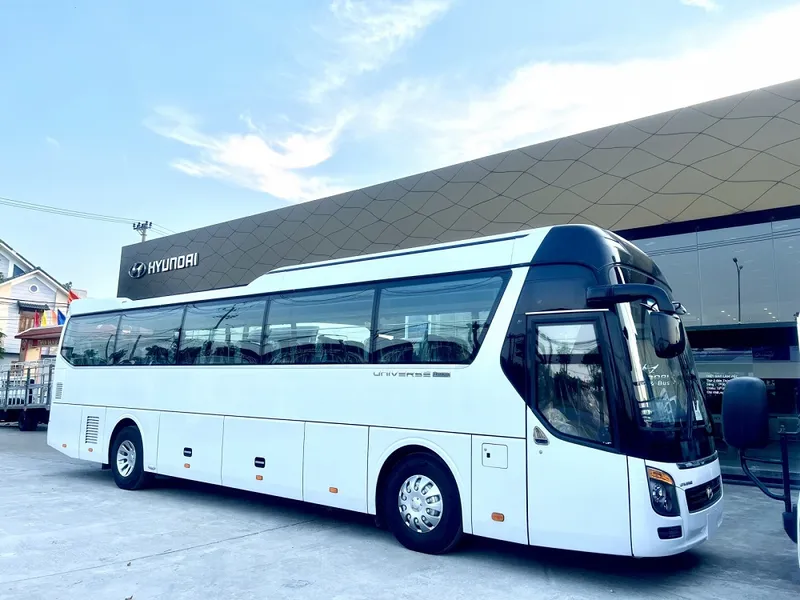 Sản phẩm hyundai universe 47 cho — Công Ty TNHH Thương Mại Ô Tô Việt Hàn — MST 0105567332