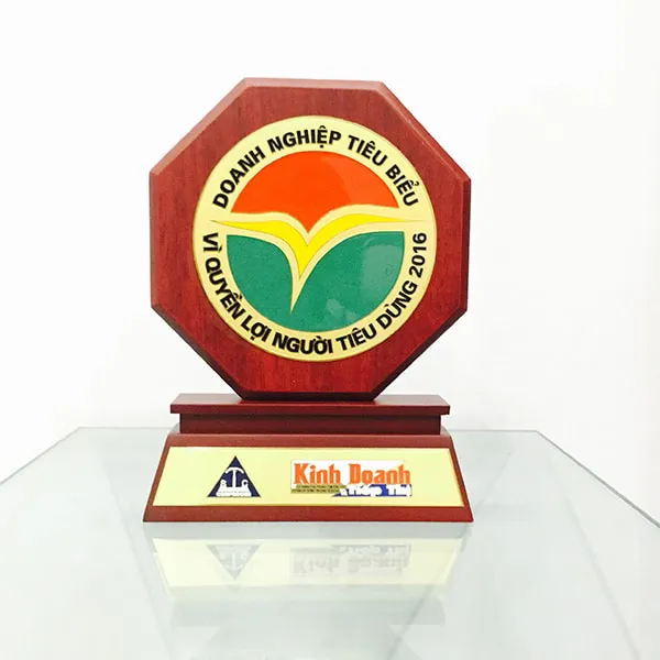 Sản phẩm cup giai thuong dich vu hoan hao 1 — Công Ty Cổ Phần Dịch Vụ Bảo Vệ Quốc Tế Bình Trường An — MST 0105591159