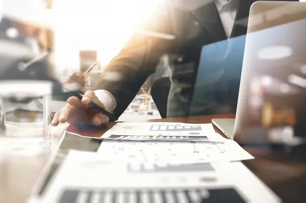 Sản phẩm stock photo business documents on office table with smart phone and blank sc — Chứng Khoán JBSV - Công Ty TNHH Chứng Khoán JB Việt Nam — MST 0105786768