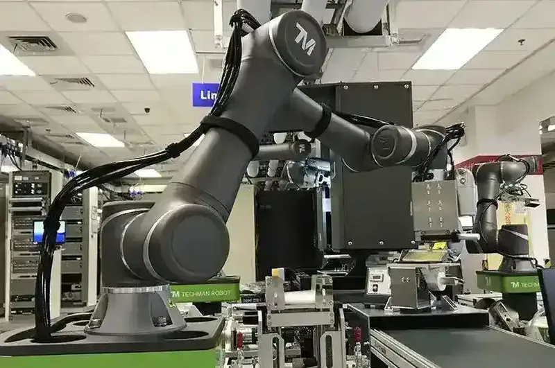 Sản phẩm 01_Giai_phap_robot — Công Ty Cổ Phần Kỹ Thuật Temas — MST 0105798770