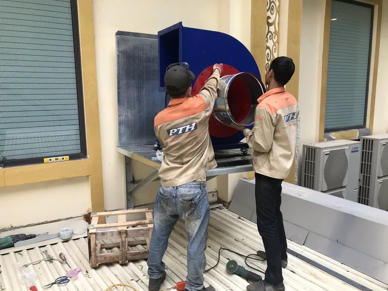 Sản phẩm He thong hut mui bep khach san 3 2111 — Quạt Công Nghiệp PTH - Công Ty Cổ Phần Thiết Bị Và Dịch Vụ PTH Việt Nam — MST 0105818875