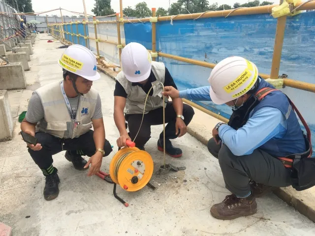 Sản phẩm z2139280372212_579156a293c0480a9feef28fa89fa193 640x480 — Công Ty Cổ Phần Tư Vấn Trắc Địa Mỏ Địa Chất — MST 0105849425