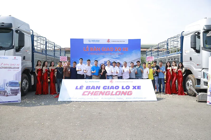 Sản phẩm o_to_hai_au_ban_giao_lo_50_xe_tai_thung_chenglong_h7_8x4_330hp_cho_thanh_thanh_dat_ _nghe_an — Công Ty TNHH Ô Tô Hải Âu — MST 0105859342