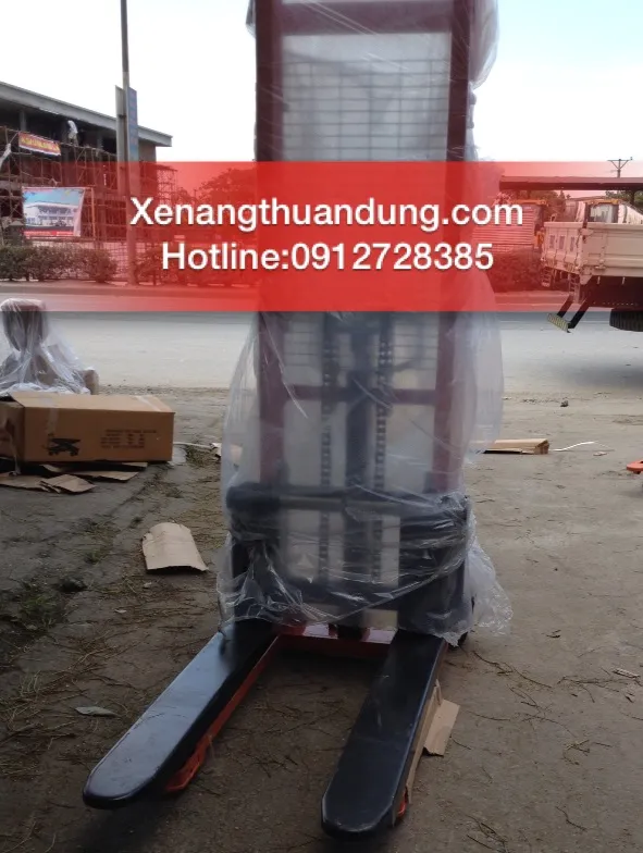 Sản phẩm xe nang tay cao 2000 kg — Công Ty TNHH Xuất Nhập Khẩu Và Thương Mại Thuận Dũng — MST 0105893336