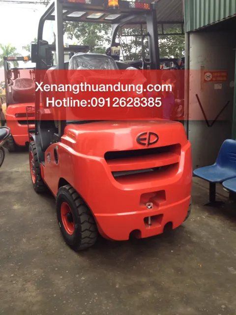 Sản phẩm xe nang dau.PNG — Công Ty TNHH Xuất Nhập Khẩu Và Thương Mại Thuận Dũng — MST 0105893336