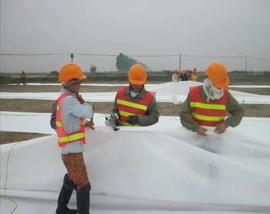 Sản phẩm Thi cong may vai dia ky thuat.jpg — Công Ty Cổ Phần Thương Mại Tổng Hợp Và Xây Dựng Hạ Tầng Việt — MST 0105914723