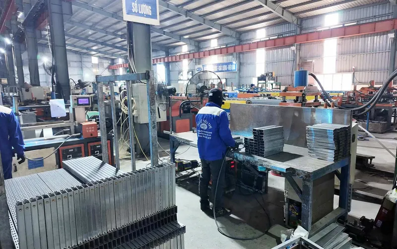 Sản phẩm day chuyen san xuat one tech — Kệ Onetech - Công Ty TNHH Sản Xuất và Thương Mại One tech Việt Nam — MST 0105931366