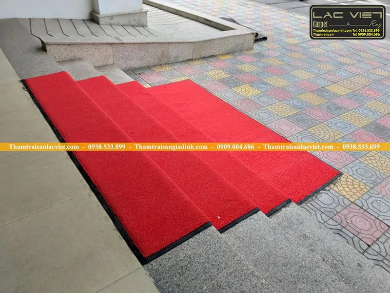 Sản phẩm tham chong tron cau thang nhua roi 1 — Công Ty Cổ Phần Nội Thất Lạc Việt — MST 0105969338