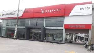 Sản phẩm vinfast cua kinh 1 711x400 1 300x169 — Công Ty TNHH Sản Xuất Và Thương Mại Dịch Vụ Hoàng Phi — MST 0105972429