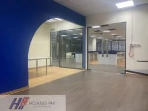 Sản phẩm cong trinh vach kinh nguyen van huyen 1 300x225 — Công Ty TNHH Sản Xuất Và Thương Mại Dịch Vụ Hoàng Phi — MST 0105972429