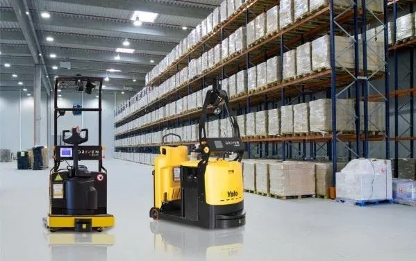 Sản phẩm xe agv nang hang tu dong 4 — Công Ty Cổ Phần Vũ Trụ Việt Nam — MST 0105993066