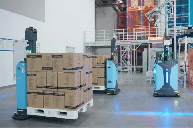 Sản phẩm xe tu hanh AGV — Công Ty Cổ Phần Vũ Trụ Việt Nam — MST 0105993066