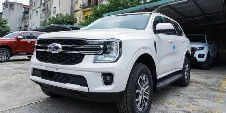 Sản phẩm ngoai that ford everest ambiente 2023 mau trang 7 450x225 — Công Ty TNHH MTV Kinh Doanh Ô Tô Thăng Long — MST 0106007541