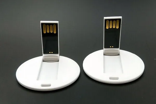 Sản phẩm USB qua tang the tron — Công Ty TNHH Đầu Tư Và Thương Mại AAA Việt Nam — MST 0106070913