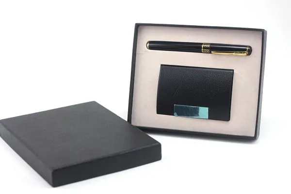 Sản phẩm giftset_hop_namecard_va_but_ky — Công Ty TNHH Đầu Tư Và Thương Mại AAA Việt Nam — MST 0106070913