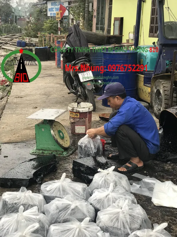 Sản phẩm muanhuaduongle810 scaled — Công Ty TNHH Thiết Bị Giao Thông 810 — MST 0106129959