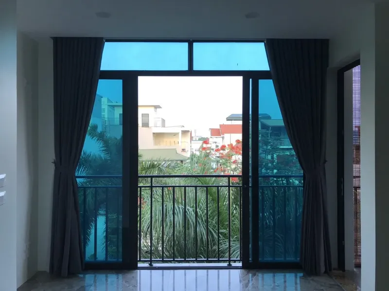 Sản phẩm cua nhom xingfa chinh hang IAQo large — Nhôm Kính Thủ Đô - Công Ty CP XNK Xây Dựng Thủ Đô — MST 0106142205