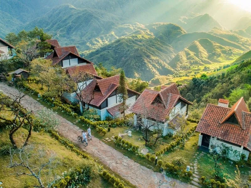 Sản phẩm Rehau Viet Duc lap dat he thong suoi san tai Sapa Jade Hill — Công Ty TNHH Phát Triển Xây Dựng Và Công Nghiệp Việt Đức — MST 0106158847