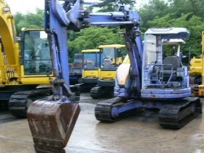 Sản phẩm May dao komatsu PC38UU 400x300 — Công Ty Cổ Phần Máy Và Thiết Bị Lạc Hồng — MST 0106165629
