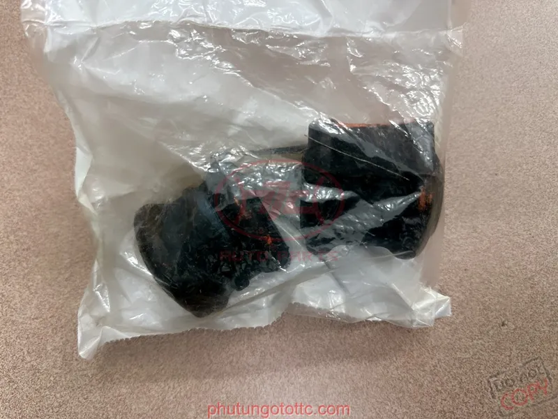 Sản phẩm Cao su can bang truoc Jeep Wrangler 2010 52059973AC(1).JPG — Công Ty Cổ Phần Ô Tô TTC — MST 0106232071