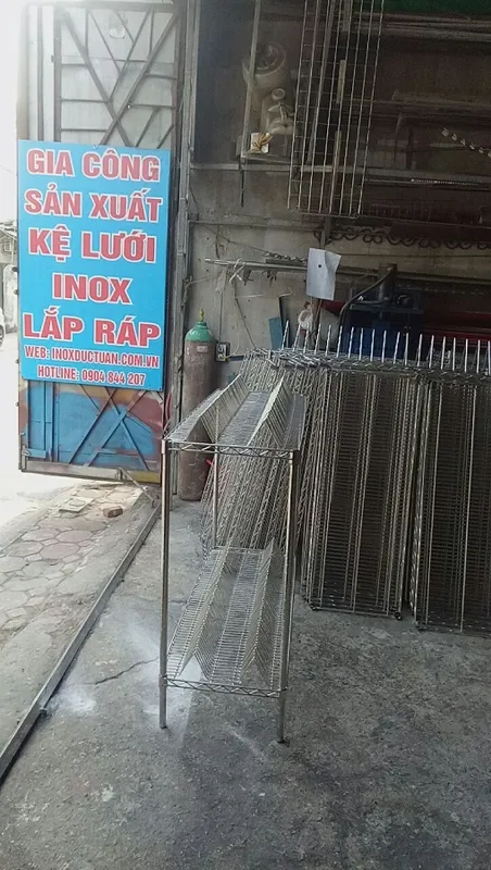 Sản phẩm ke 2 tang luoi inox hinh chu a doi lap rap — Công Ty TNHH Cơ Khí Đức Tuấn — MST 0106313732