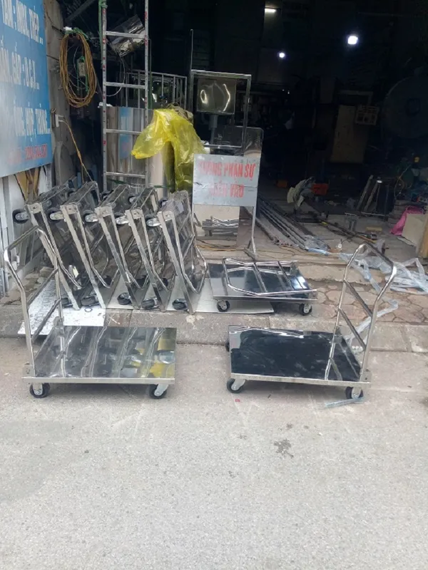 Sản phẩm xe day hang 4 banh 1 tang bang inox — Công Ty TNHH Cơ Khí Đức Tuấn — MST 0106313732