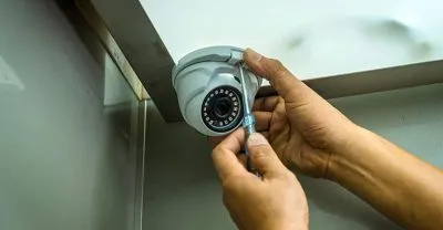 Sản phẩm lap dat camera thang may 400x208 — Công Ty Cổ Phần Xuất Nhập Khẩu Thiết Bị Công Nghệ HTJ Việt Nam — MST 0106349778