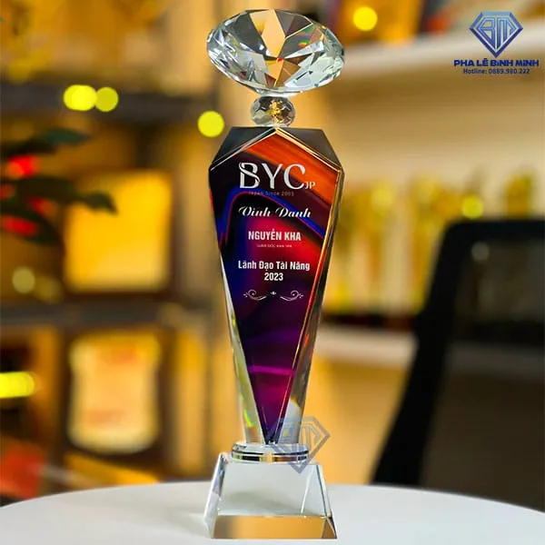 Sản phẩm Dia chi ban cup vinh danh tai Quan 12.1 — Quà Tặng Bình Minh - Công Ty TNHH SX Và Phát Triển TM Bình Minh — MST 0106355450