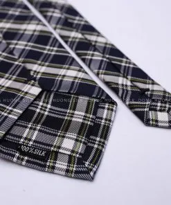 Sản phẩm ca vat lua to tam 100 silk cao cap ke caro C000001 4 2 247x296 — Công Ty TNHH Thương Mại Và Sản Xuất Đông Hương — MST 0106366371