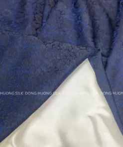 Sản phẩm vai lua to tam satin hoa cuc xanh tim than dam 4 247x296 — Công Ty TNHH Thương Mại Và Sản Xuất Đông Hương — MST 0106366371
