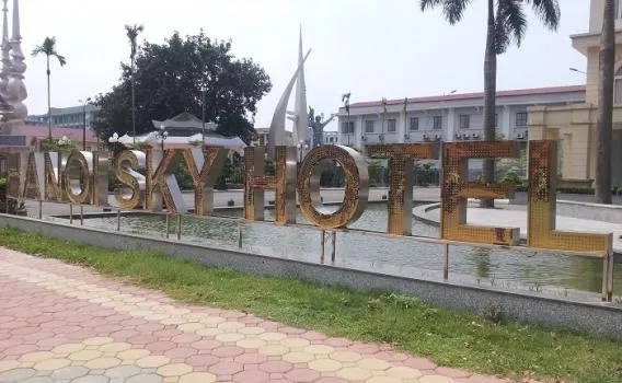 Sản phẩm hanoiskyhotel cr 568x350 — Công Ty TNHH Thương Mại Và Quảng Cáo Lạc Việt — MST 0106372350