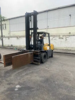Sản phẩm 3 11 1 300x400 — Xe Nâng Hàng Hà Mai - Công Ty TNHH Xuất Nhập Khẩu Hà Mai — MST 0106379532