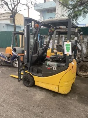 Sản phẩm 4 8 1 300x400 — Xe Nâng Hàng Hà Mai - Công Ty TNHH Xuất Nhập Khẩu Hà Mai — MST 0106379532