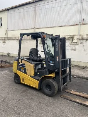 Sản phẩm 4 15 1 300x400 — Xe Nâng Hàng Hà Mai - Công Ty TNHH Xuất Nhập Khẩu Hà Mai — MST 0106379532