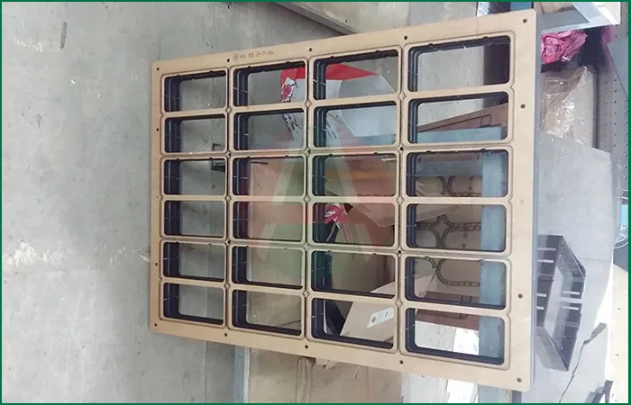 Sản phẩm khuon cat nhua 2 — Khuôn Bế An Hưng - Công Ty TNHH Bao Bì An Hưng — MST 0106433652