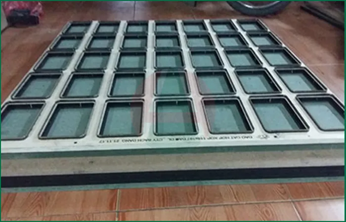Sản phẩm khuon cat nhua 3 — Khuôn Bế An Hưng - Công Ty TNHH Bao Bì An Hưng — MST 0106433652