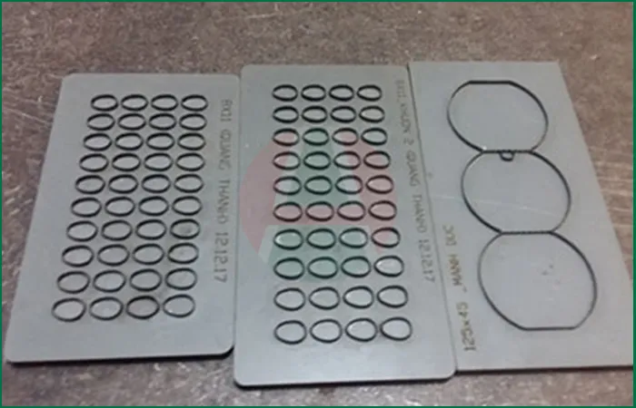 Sản phẩm khuon flexo 4 — Khuôn Bế An Hưng - Công Ty TNHH Bao Bì An Hưng — MST 0106433652