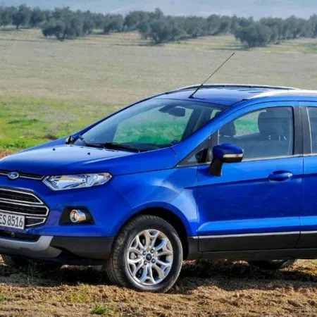 Sản phẩm 2018 Vinfast Sedan 02 450x450 — Công Ty TNHH Thương Mại Và Du Lịch Hành Trình Xanh — MST 0106445263