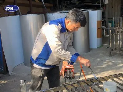 Sản phẩm Nguyen Van Tien 400x300 — Thiết Bị Bếp Đức Hà - Công Ty Cổ Phần Đầu Tư Và Sản Xuất Đức Hà — MST 0106468454