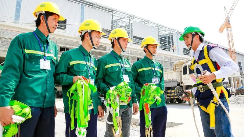 Sản phẩm viec lam an toan lao dong 1 — Chi Nhánh Phú Thọ - Công Ty CP Bảo Hộ Lao Động Thành Bảo — MST 0106557841